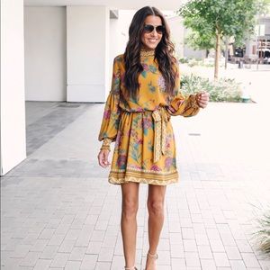 NWOT mustard floral dress from Vici Collection szL